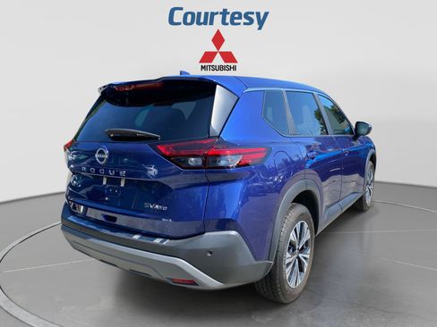 Used 2023 Nissan Rogue SV AWD/4WD image 7