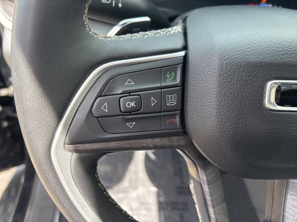 Used 2024 Jeep Grand Cherokee Limited w/ Luxury Tech Group II AWD/4WD image 17