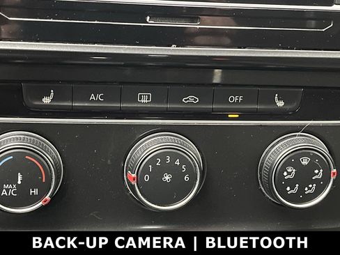 Used 2020 Volkswagen Golf 4-Door image 19