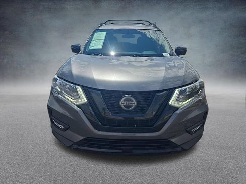 Used 2018 Nissan Rogue SV w/ Premium Package FWD image 9