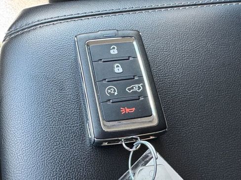 Used 2023 Jeep Grand Cherokee 4WD 4xe image 37