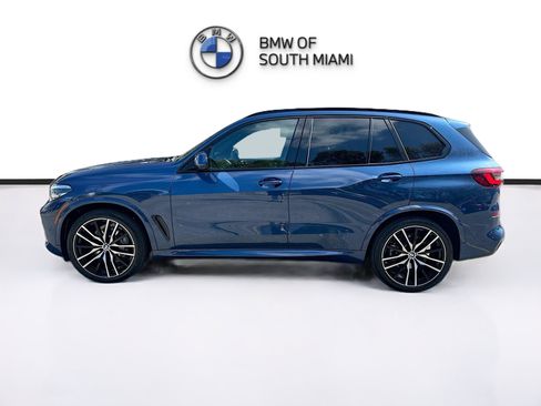 Used 2022 BMW X5 xDrive40i w/ M Sport Package AWD/4WD image 4