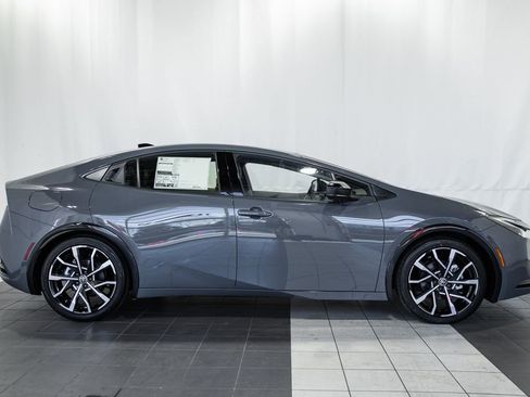 New 2026 Toyota Prius XSE Premium image 3