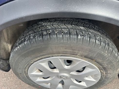 Used 2020 Nissan Rogue Sport S image 18