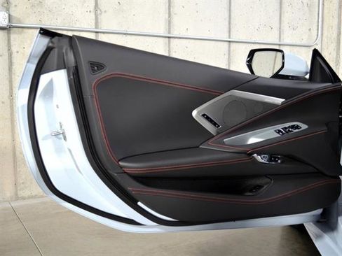 Used 2024 Chevrolet Corvette Stingray Premium Cpe w/ 3LT image 10