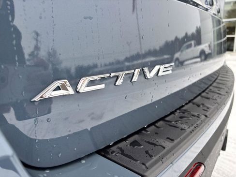 New 2026 Ford Explorer Active w/ Active Comfort Package image 9