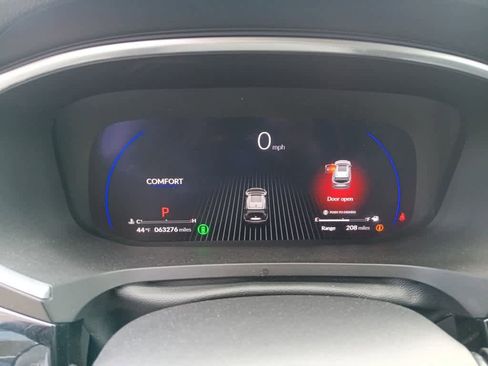 Used 2023 Acura MDX SH-AWD image 11