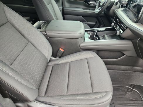 New 2026 Chevrolet Suburban LS w/ LS Custom Edition AWD/4WD image 14