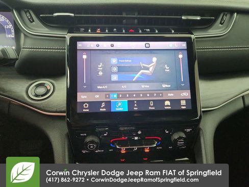 Used 2023 Jeep Grand Cherokee Limited image 28