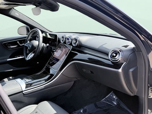 Used 2026 Mercedes-Benz C 300 Sedan w/ Exclusive Trim Package image 43