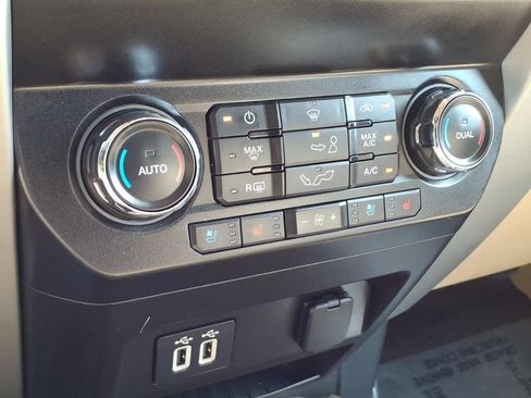 Certified 2020 Ford F150 Lariat w/ FX4 Off-Road Package AWD/4WD image 25