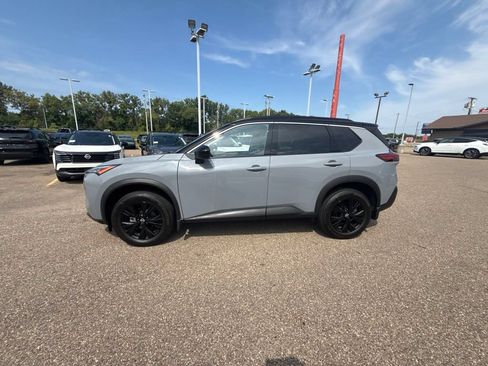 Used 2023 Nissan Rogue SV w/ SV Premium B Package AWD/4WD image 5