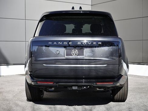 New 2025 Land Rover Range Rover Long Wheelbase SE image 14