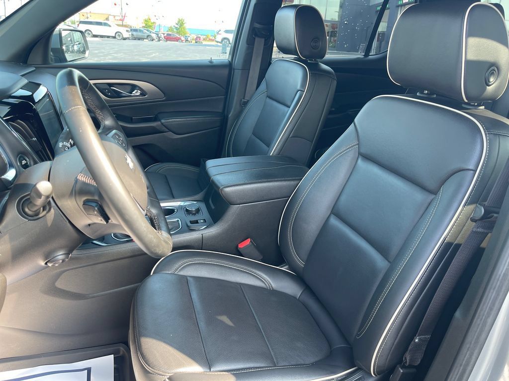 Used 2023 Chevrolet Traverse Premier w/ LPO, Floor Liner Package FWD image 13