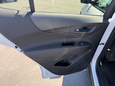 Used 2023 Chevrolet Equinox RS w/ RS Leather Package image 20