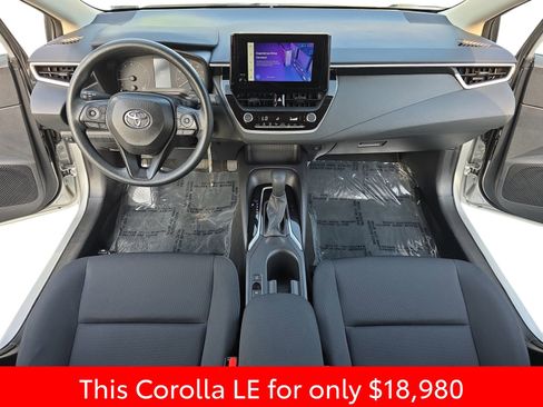 Used 2025 Toyota Corolla LE image 15