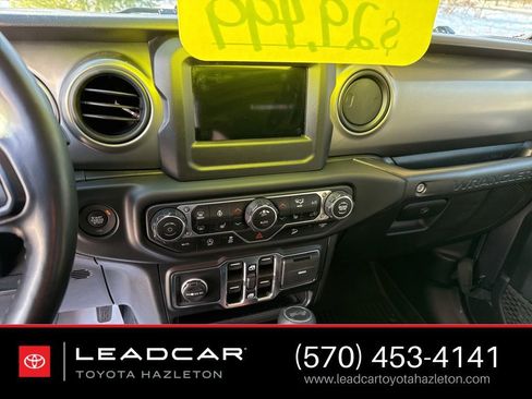 Used 2021 Jeep Wrangler Unlimited Sport image 18