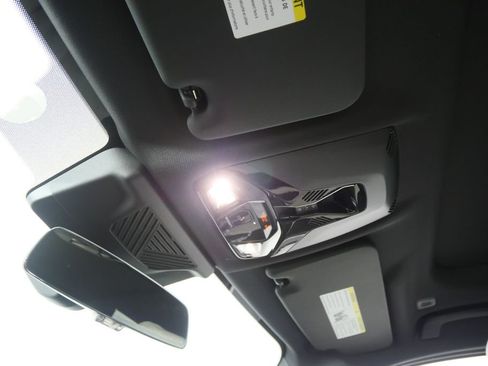 Used 2025 BMW X1 xDrive28i image 18