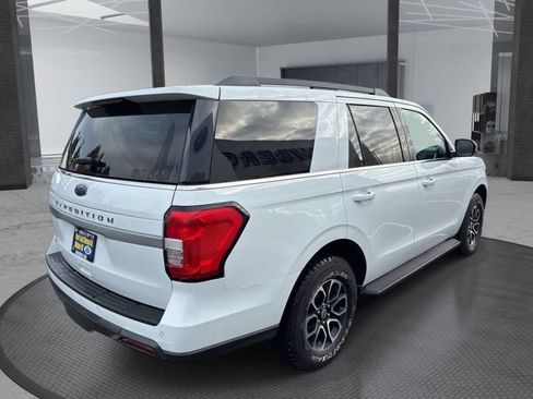 Used 2023 Ford Expedition XLT AWD/4WD image 5