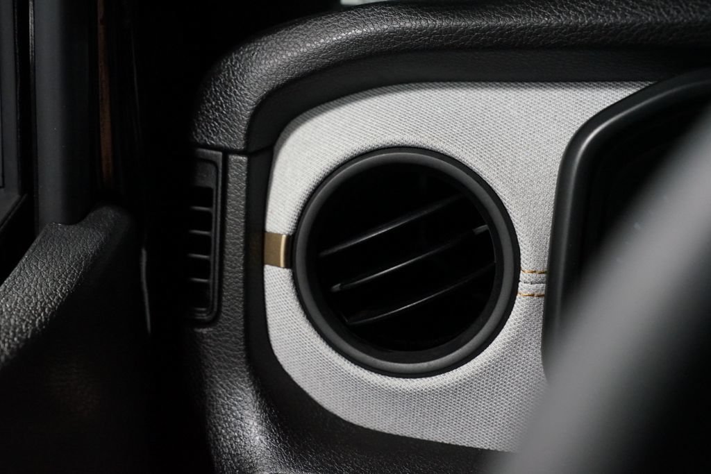 Used 2024 Jeep Wrangler Unlimited Sport AWD/4WD image 25