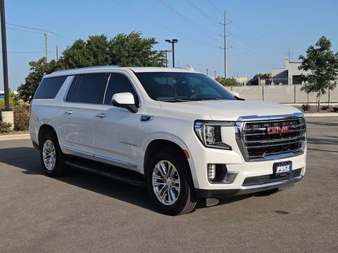 Used 2021 GMC Yukon XL SLT w/ SLT Premium Package RWD image 3