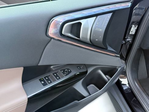 Used 2026 BMW X3 xDrive30 w/ Convenience Package image 11