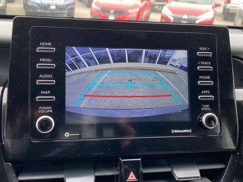 Used 2023 Toyota Camry SE image 12