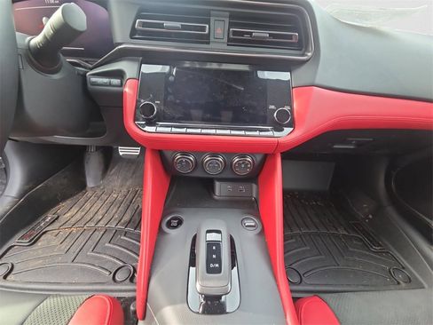 Used 2024 Nissan Z Performance w/ Floor Mat Package image 11