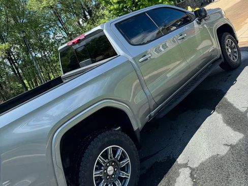 Used 2024 GMC Sierra 1500 AT4 w/ Technology Package image 7