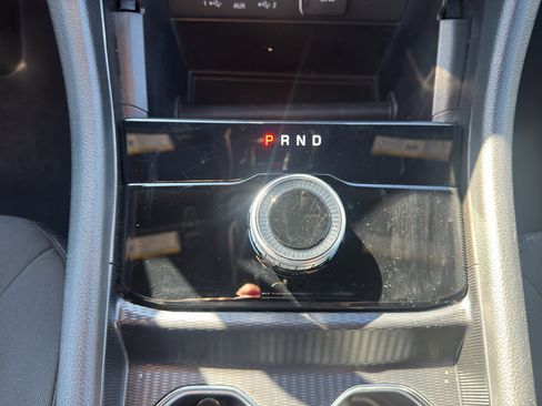 Used 2025 Jeep Grand Cherokee Laredo X RWD image 15