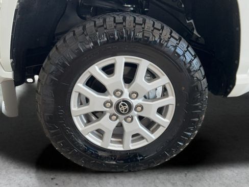 Used 2026 Toyota Tacoma SR5 AWD/4WD image 26