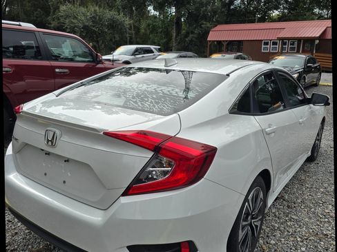 Used 2017 Honda Civic EX-T image 7