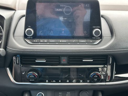 Certified 2023 Nissan Rogue SL AWD/4WD image 26
