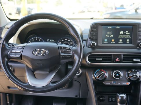 Used 2018 Hyundai Kona SEL AWD/4WD image 17