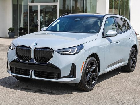 New 2026 BMW X3 xDrive30 w/ M Sport Package AWD/4WD image 3