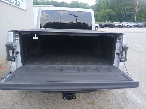 Used 2023 Jeep Gladiator Mojave w/ Cold Weather Group AWD/4WD image 7