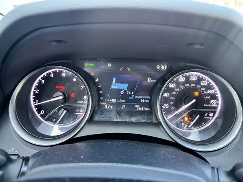 Used 2023 Toyota Camry SE w/ Cold Weather Package image 14