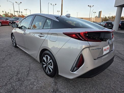 Used 2017 Toyota Prius Prime Plus image 7
