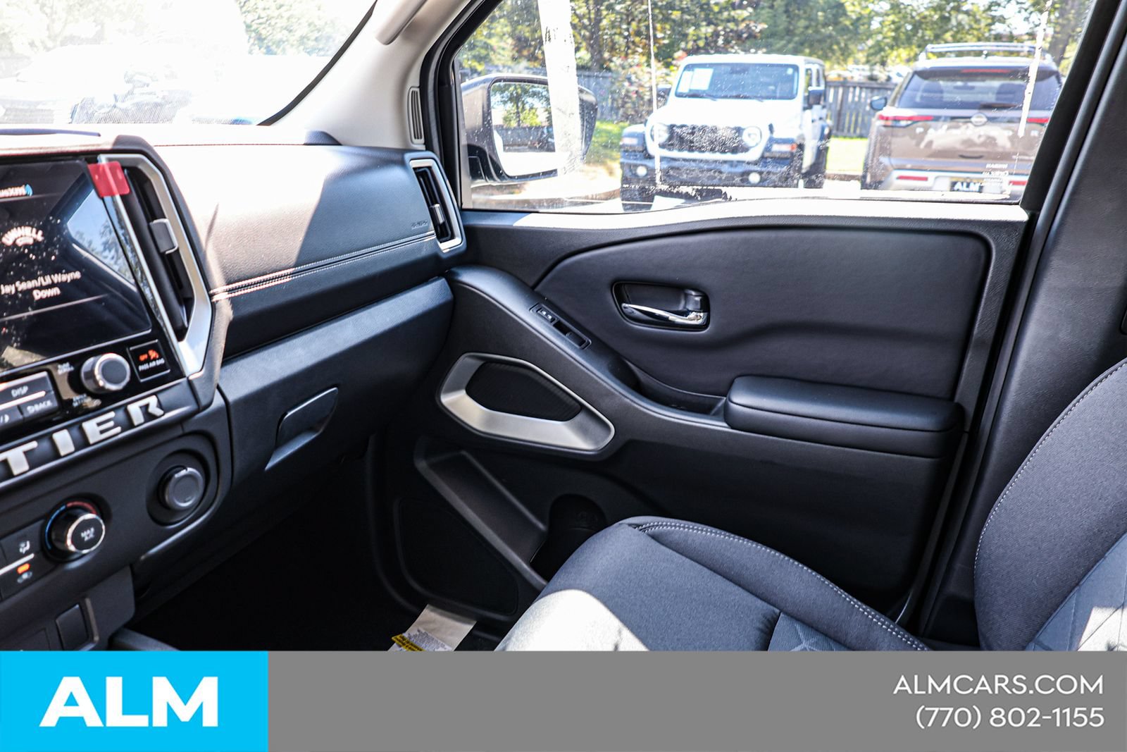 Certified 2025 Nissan Frontier SV RWD image 35
