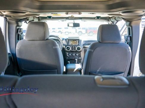 Used 2013 Jeep Wrangler Unlimited Rubicon w/ Connectivity Group image 16