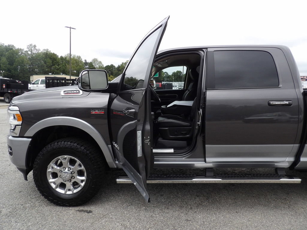 Used 2022 RAM 2500 Laramie AWD/4WD image 13