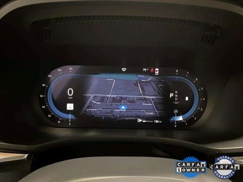 Used 2023 Volvo XC60 B5 Plus image 9