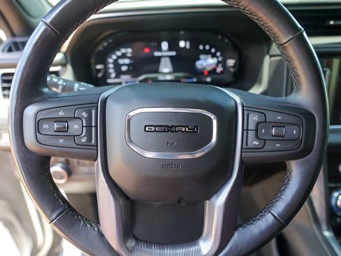Used 2023 GMC Yukon XL Denali Ultimate AWD/4WD image 12