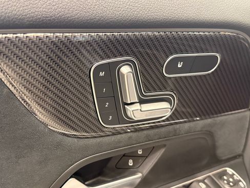 Used 2025 Mercedes-Benz GLA 35 AMG 4MATIC image 16