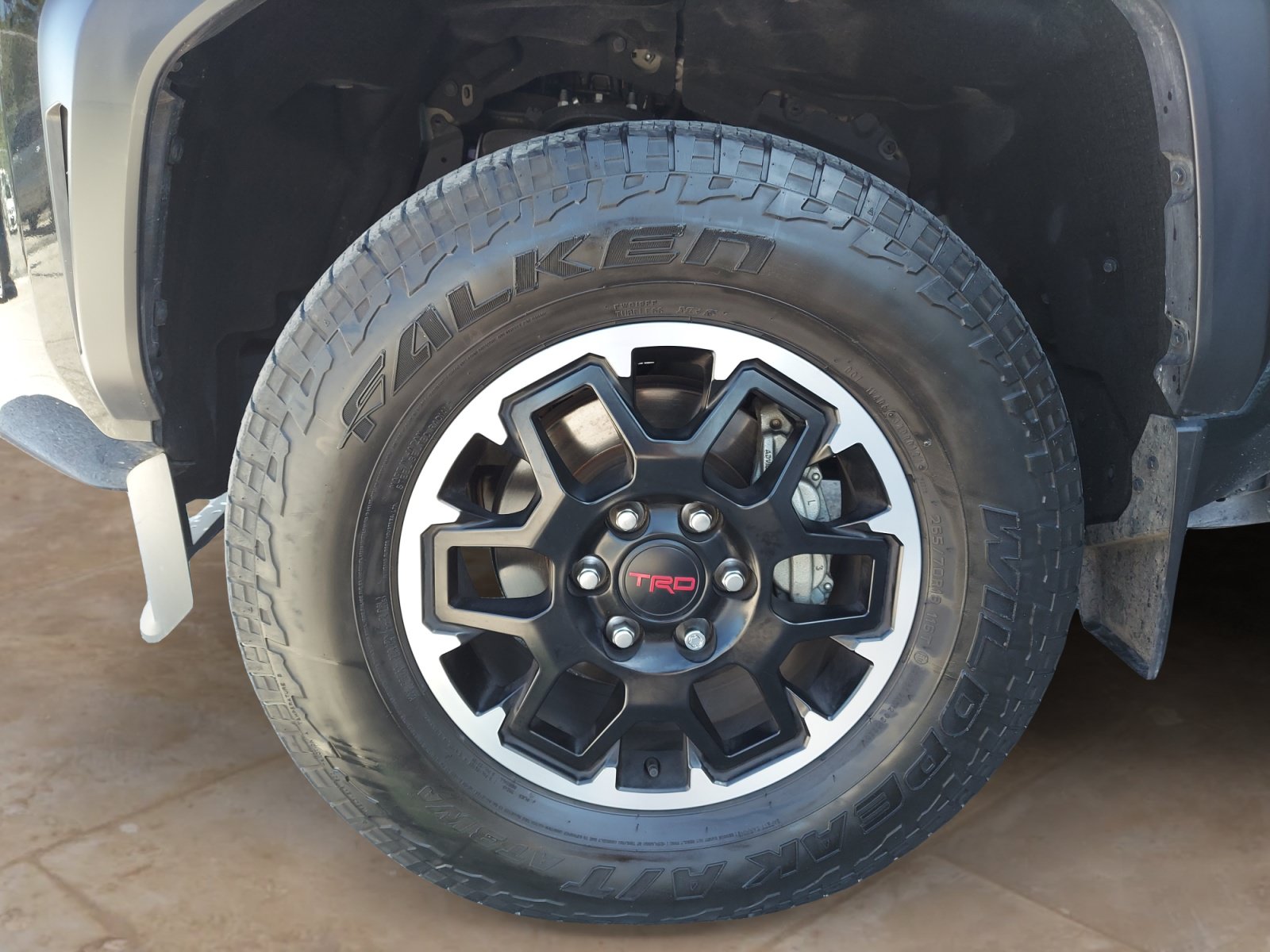 Used 2024 Toyota Tacoma TRD Off-Road AWD/4WD image 28