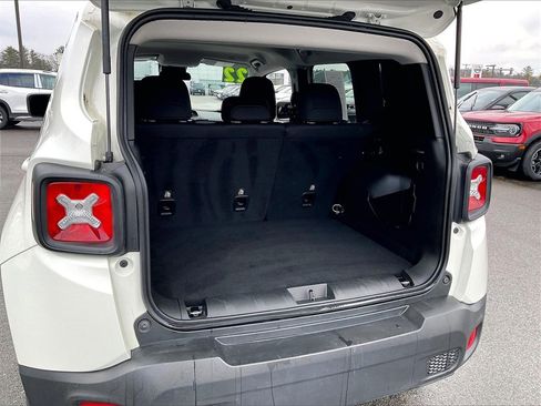 Used 2022 Jeep Renegade Latitude image 33