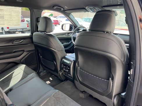 New 2025 Jeep Grand Cherokee L Laredo AWD/4WD image 25