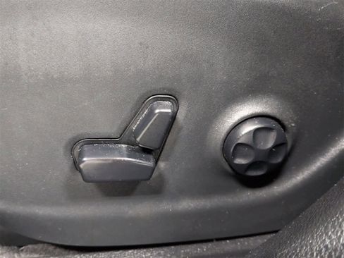 Certified 2019 Jeep Cherokee Trailhawk w/ Cold Weather Group image 18