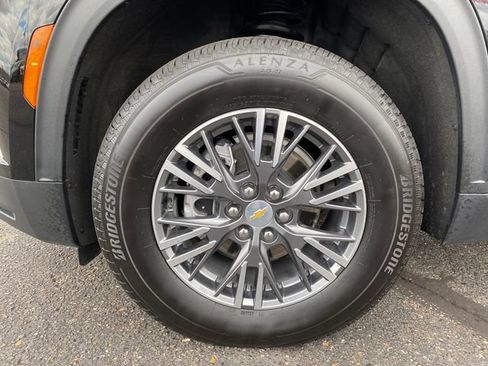 Certified 2026 Chevrolet Traverse LT AWD/4WD image 24