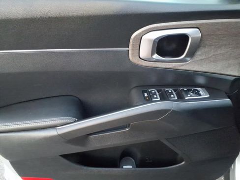 Used 2021 Kia Sorento EX w/ Panoramic Sunroof Package AWD/4WD image 15